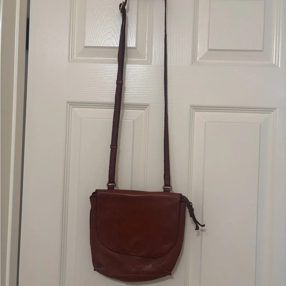 MARTA PONTI Leather Crossbody Bag - Picture 2 of 9